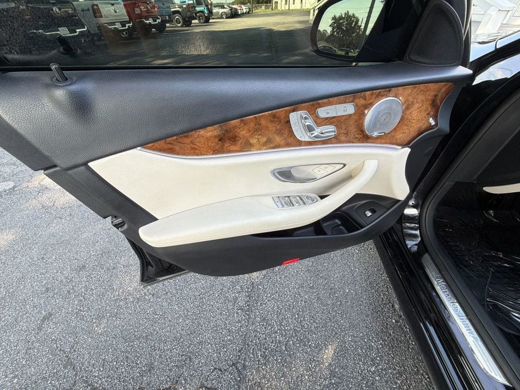 Used 2018 Mercedes-Benz E 300 image 12