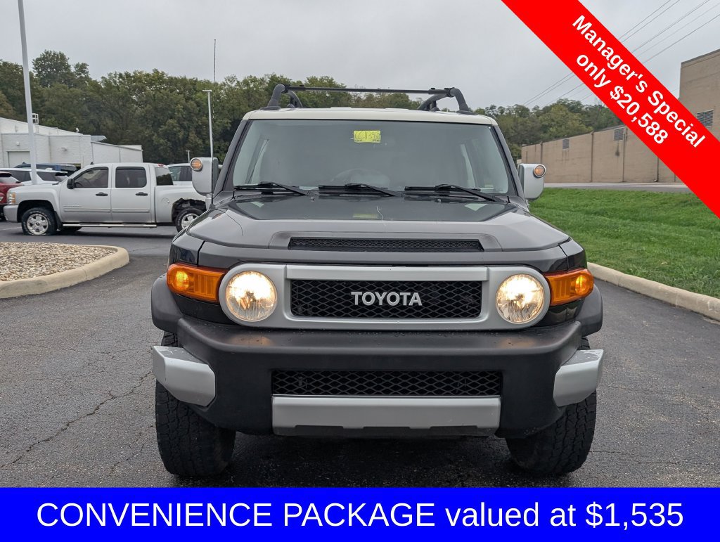 Used 2014 Toyota FJ Cruiser 4WD w/ Upgrade Package image 2