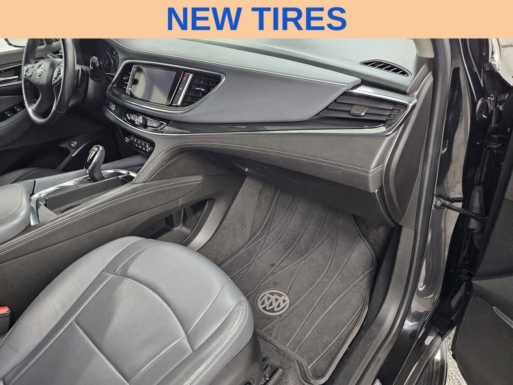 Used 2019 Buick Enclave Essence w/ LPO, Touring Package FWD image 13