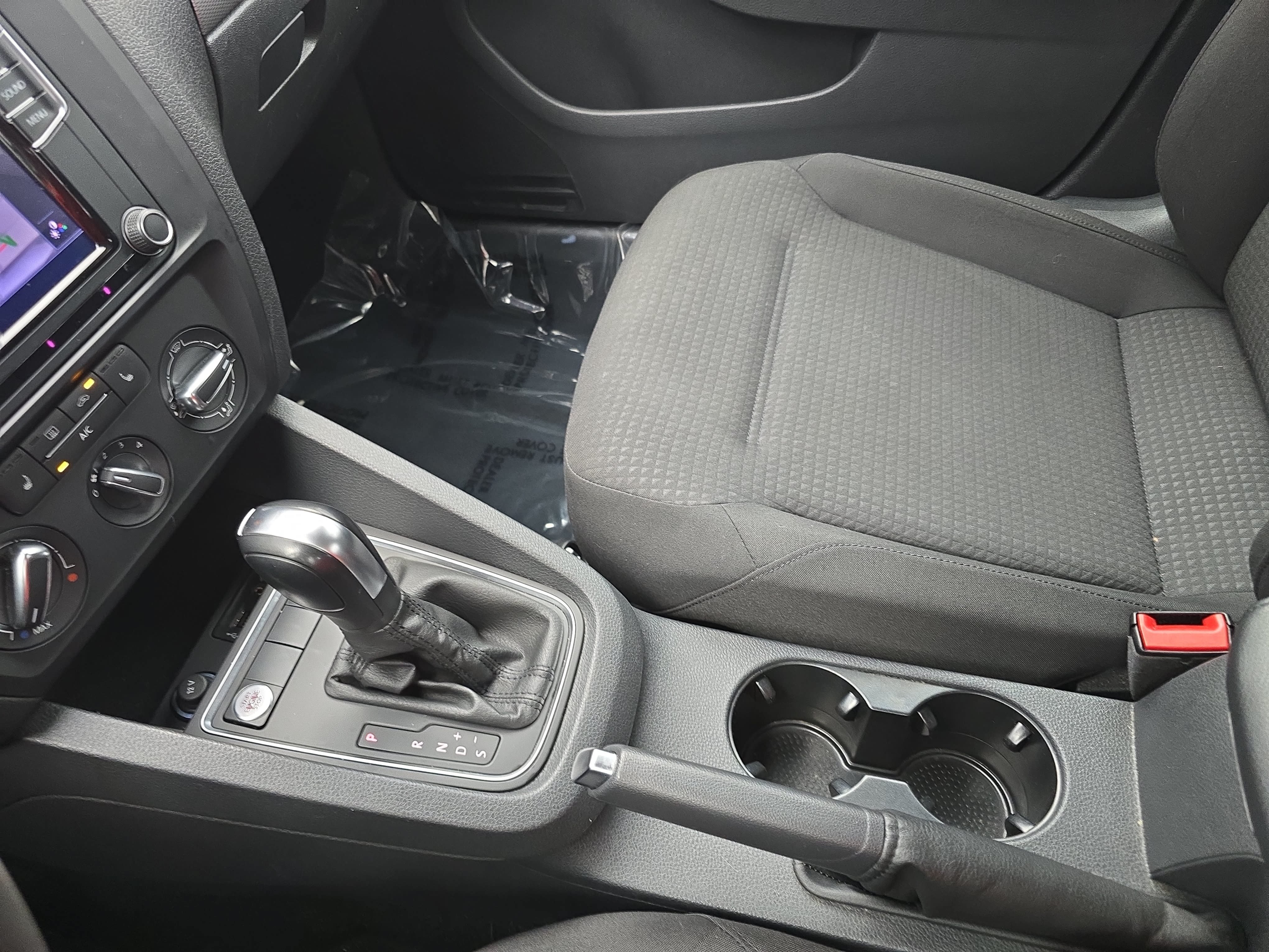 Used 2016 Volkswagen Jetta SE FWD image 24