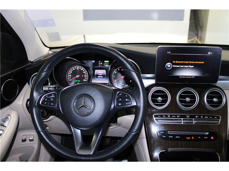 Used 2019 Mercedes-Benz GLC 350e 4MATIC image 29