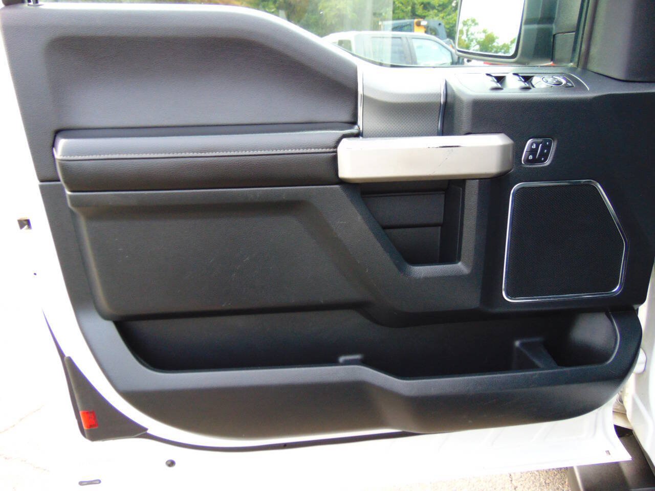 Used 2015 Ford F150 Lariat AWD/4WD image 48