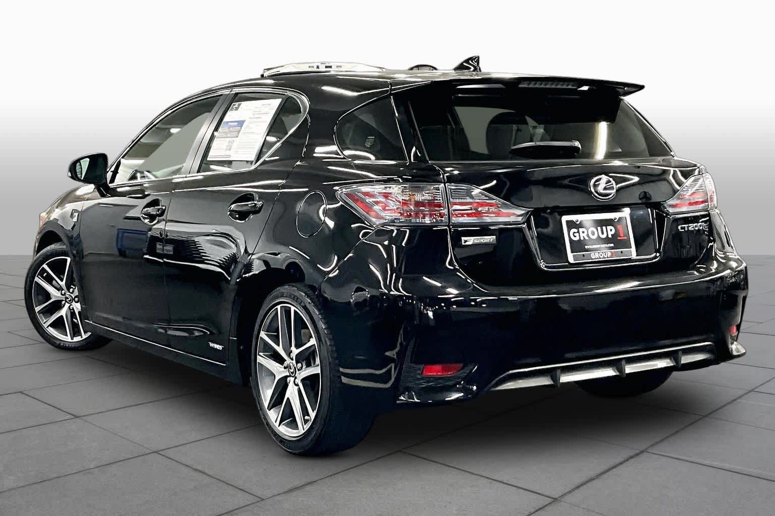 Used 2017 Lexus CT 200h w/ Navigation System Package FWD image 11