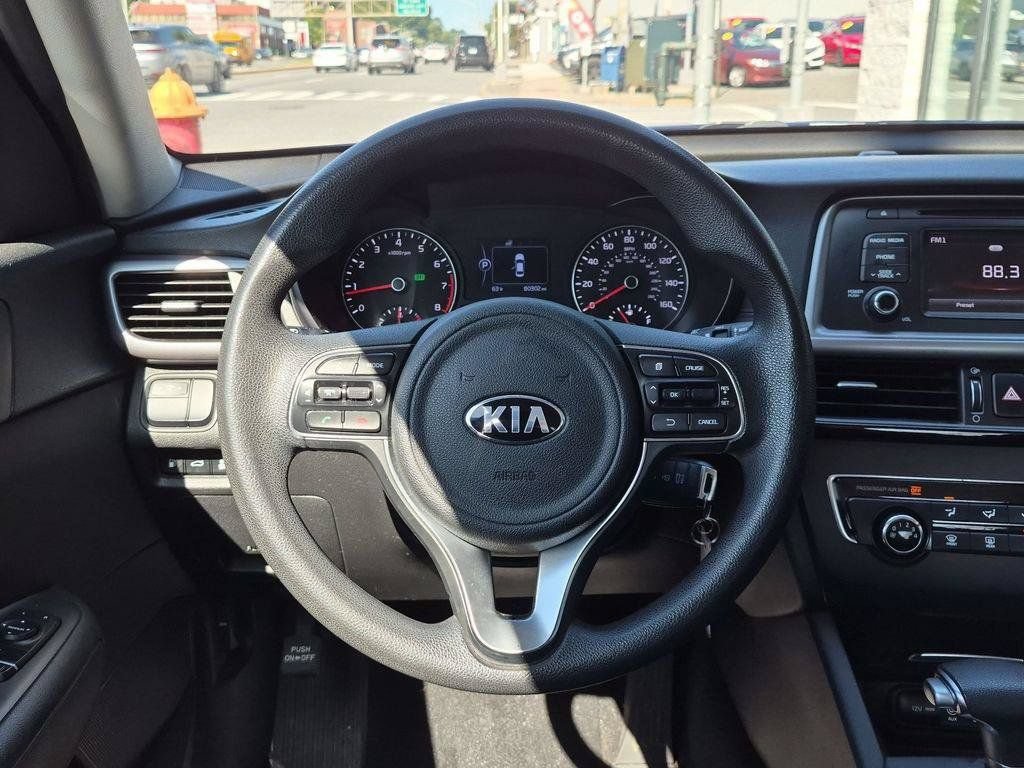 Used 2017 Kia Optima LX FWD image 11