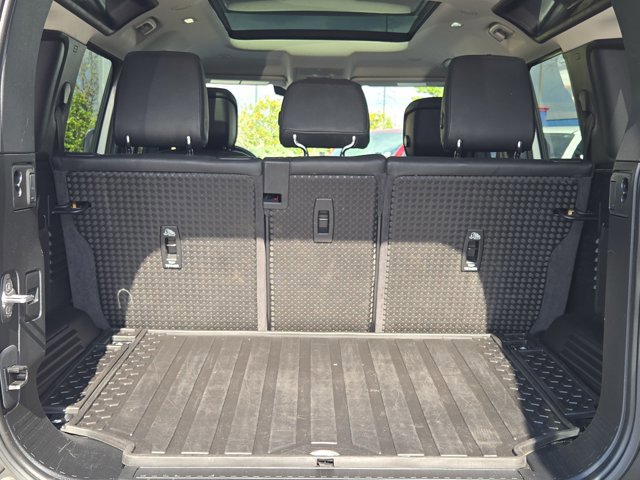 Used 2020 Land Rover Defender 110 HSE image 12