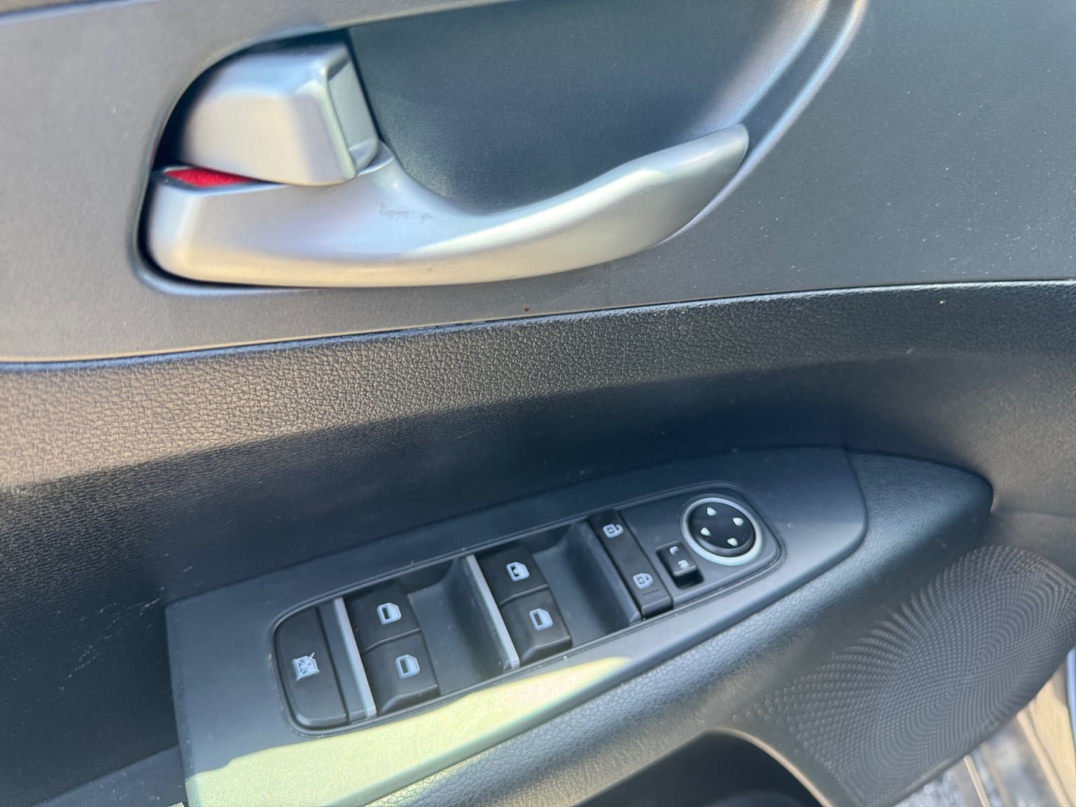 Used 2019 Kia Forte LXS FWD image 11