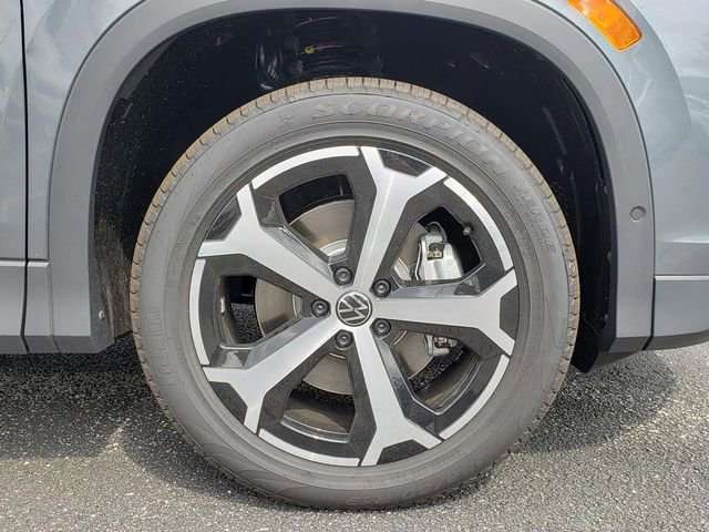 New 2026 Volkswagen Tiguan SE image 12