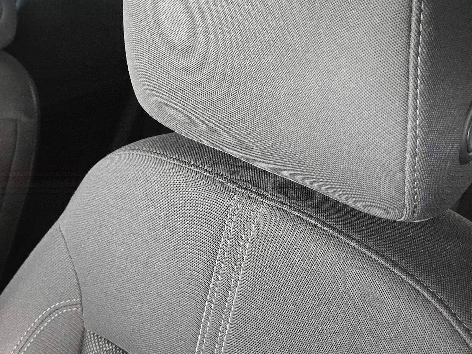 Used 2020 Chevrolet Blazer LT image 15