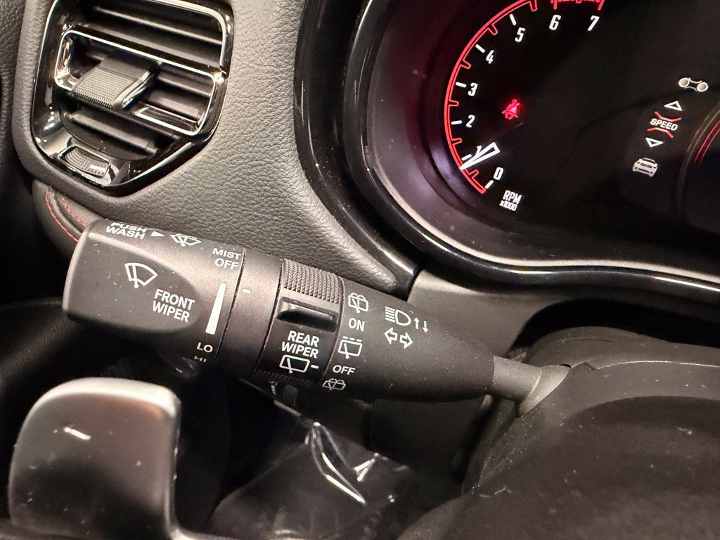 Used 2025 Dodge Durango R/T AWD/4WD image 33