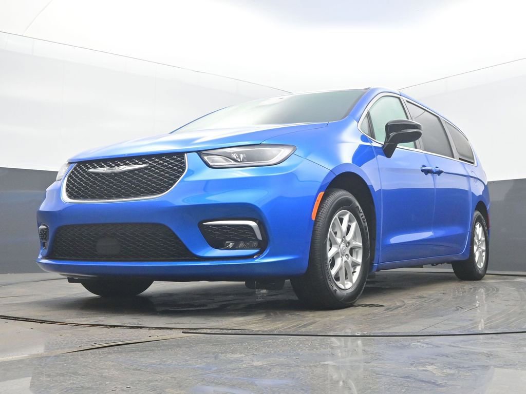 New 2026 Chrysler Pacifica Select image 46