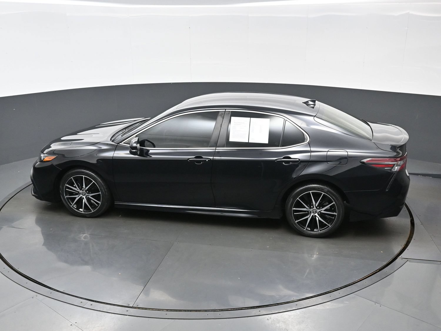 Used 2024 Toyota Camry SE FWD image 37