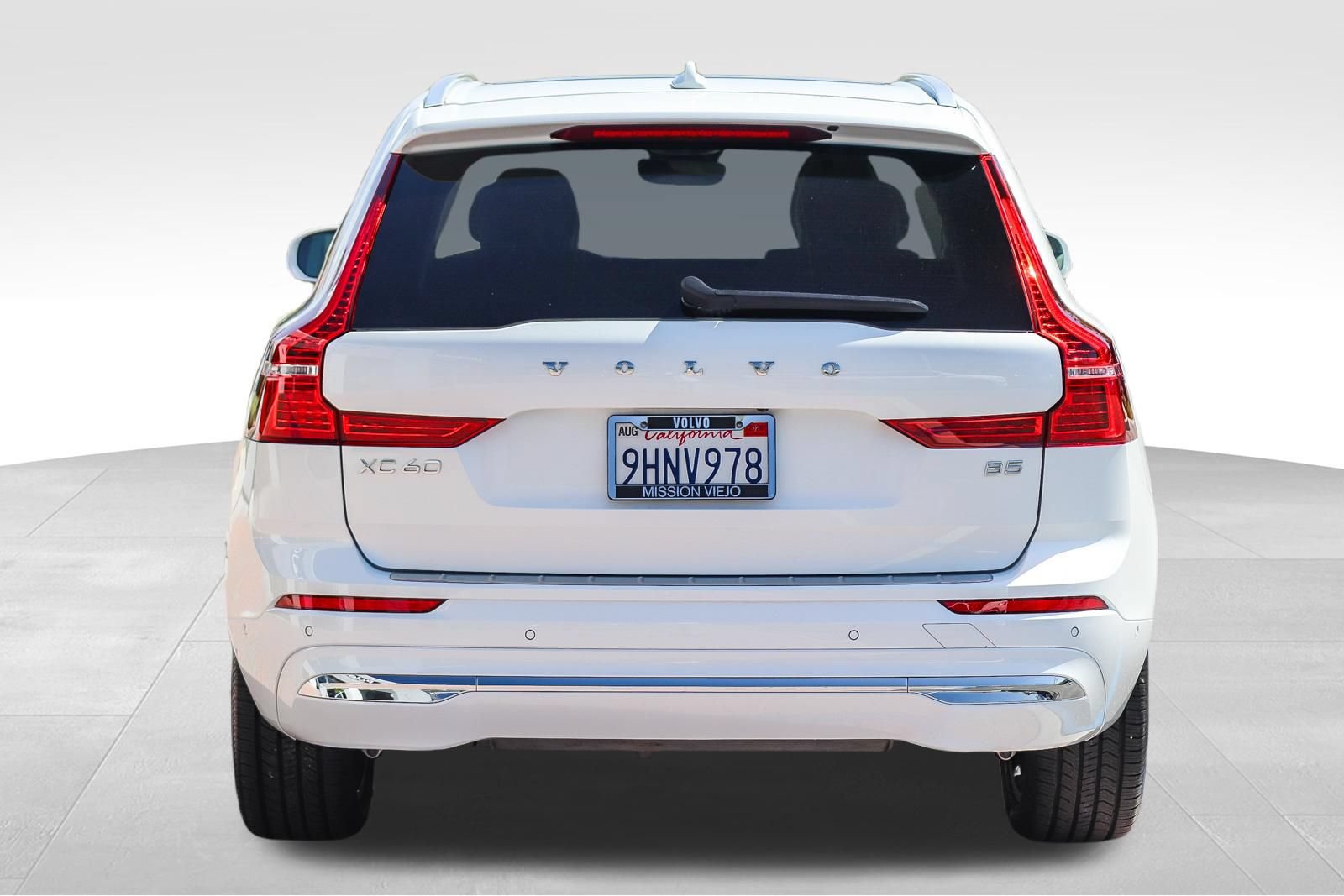 Used 2023 Volvo XC60 B5 Plus w/ Protection Package Premier FWD image 7