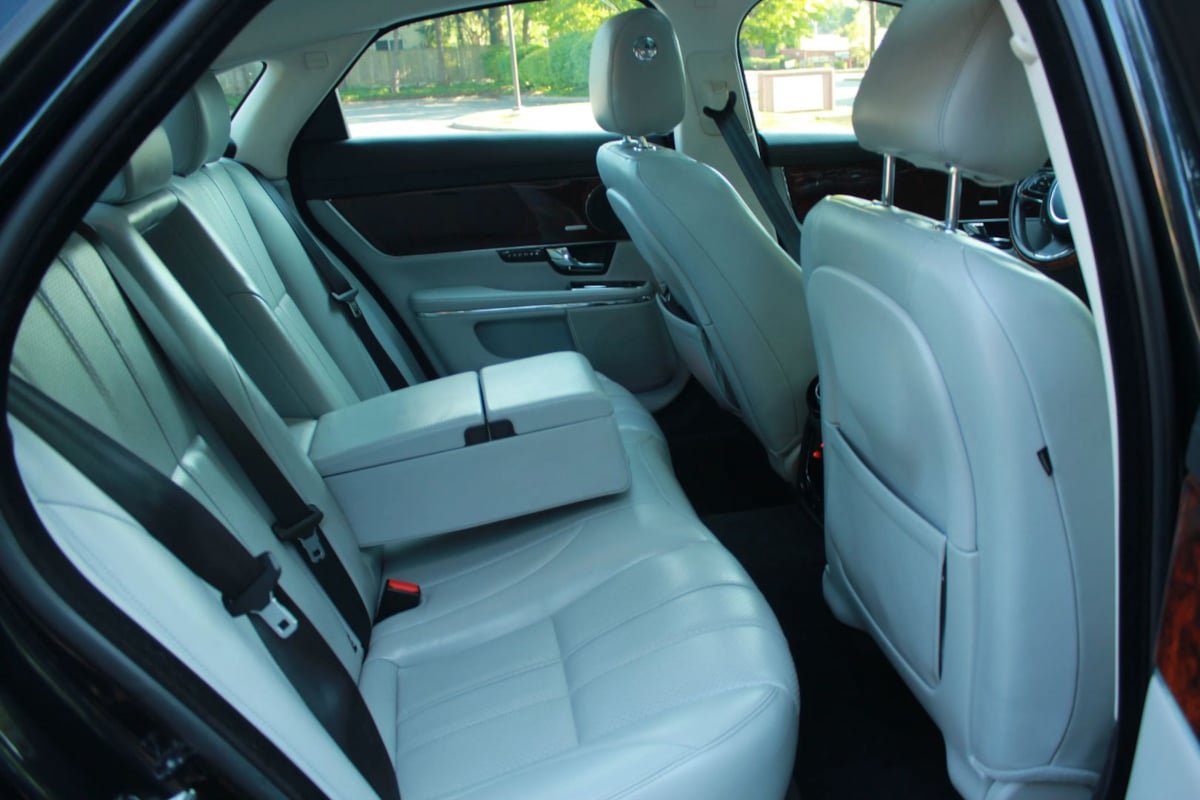 Used 2012 Jaguar XJ RWD image 24