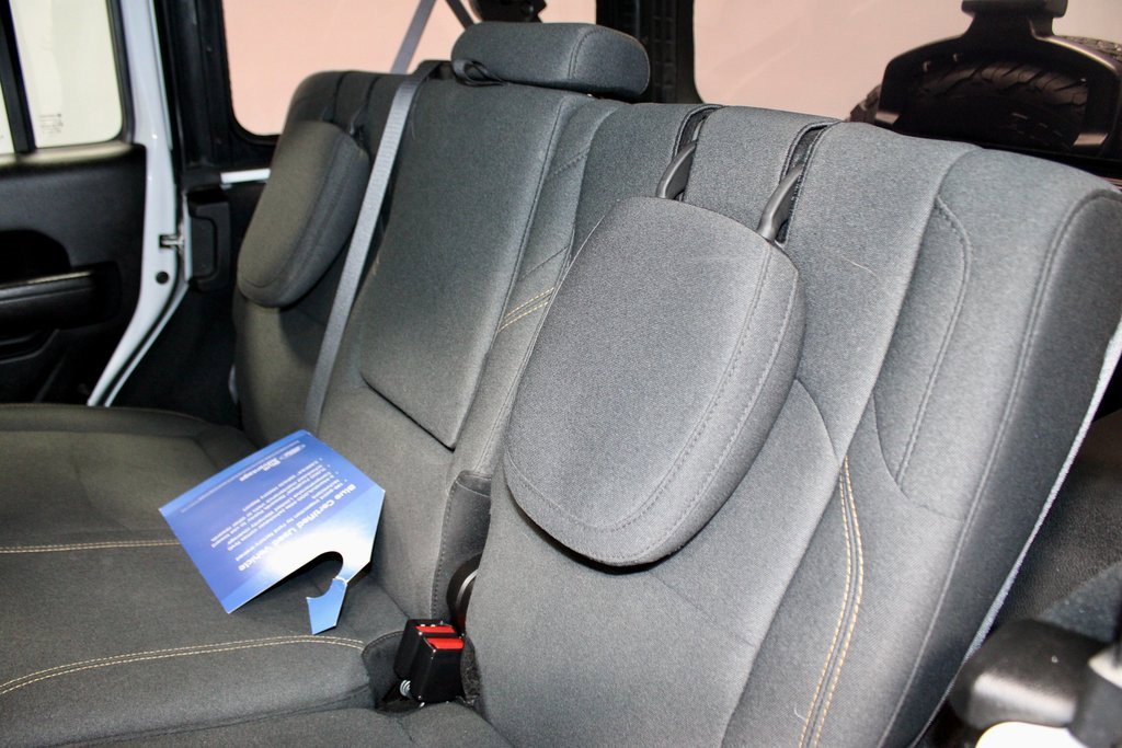 Used 2024 Jeep Wrangler Unlimited image 22