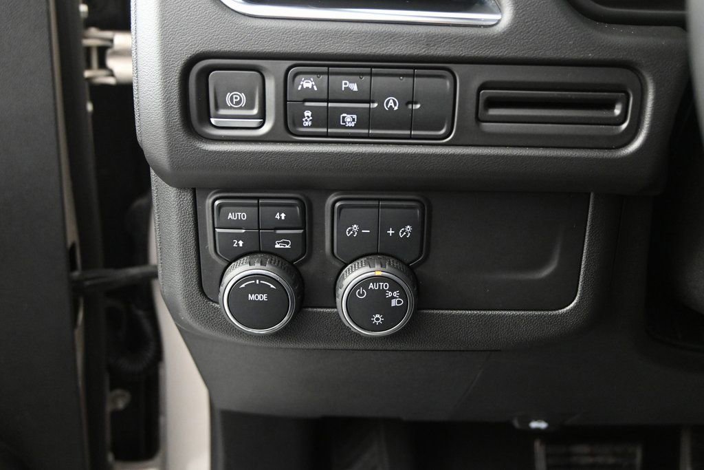 Used 2024 Chevrolet Tahoe RST w/ RST Performance Edition image 24