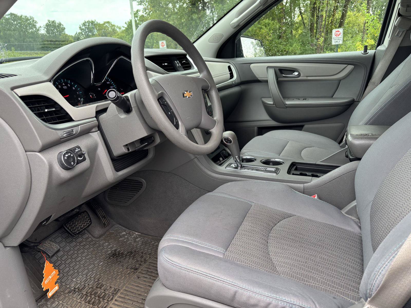Used 2014 Chevrolet Traverse LS FWD image 16
