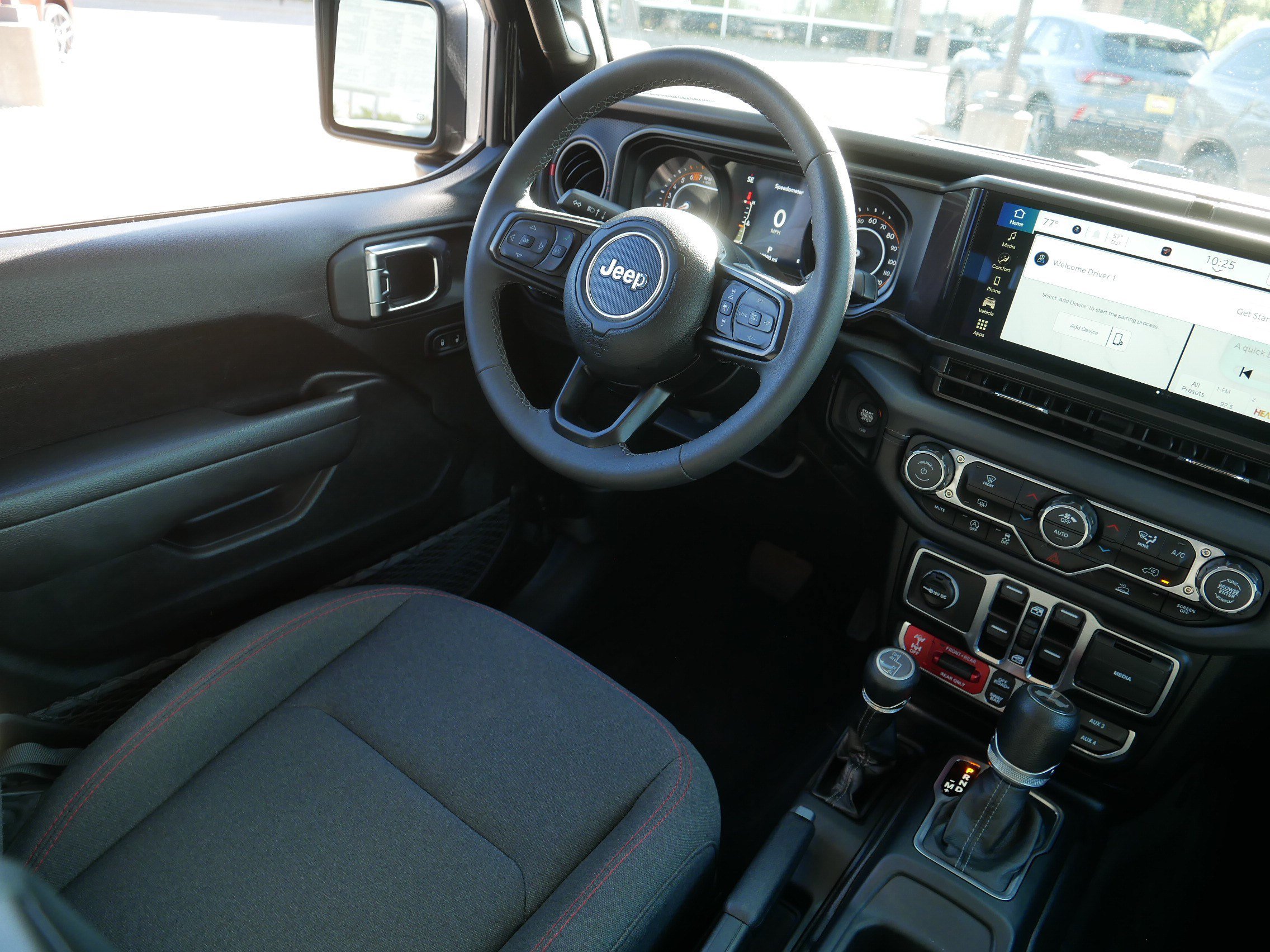 Used 2026 Jeep Wrangler Unlimited Rubicon AWD/4WD image 9