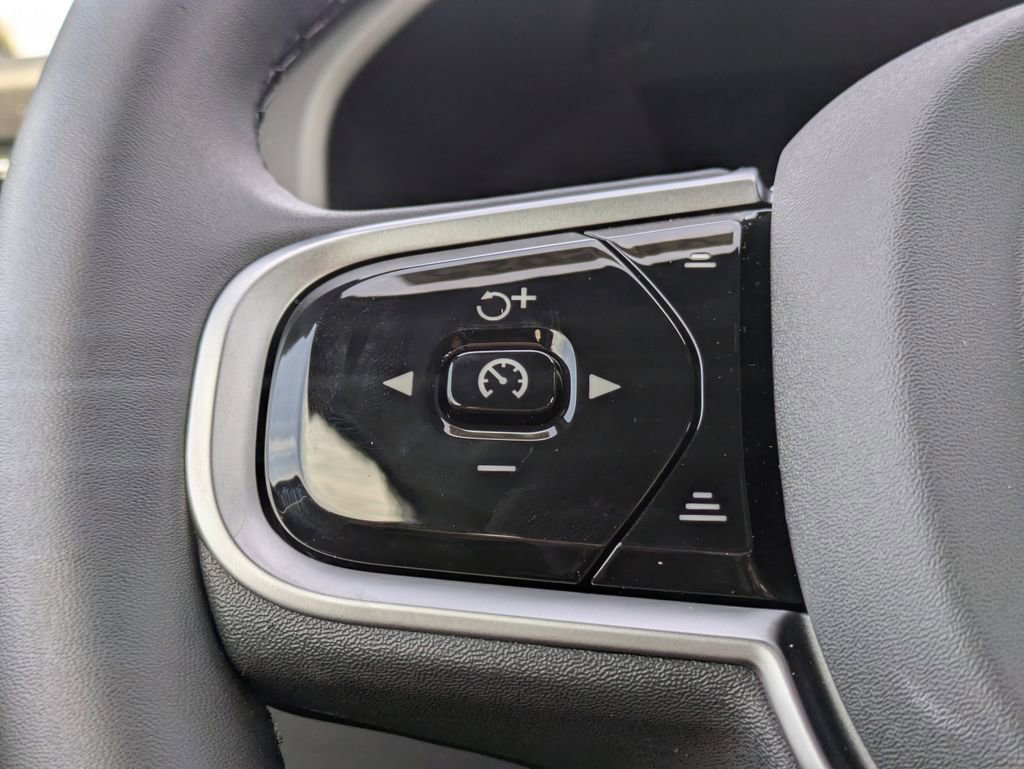 New 2026 Volvo XC60 T8 Core image 34