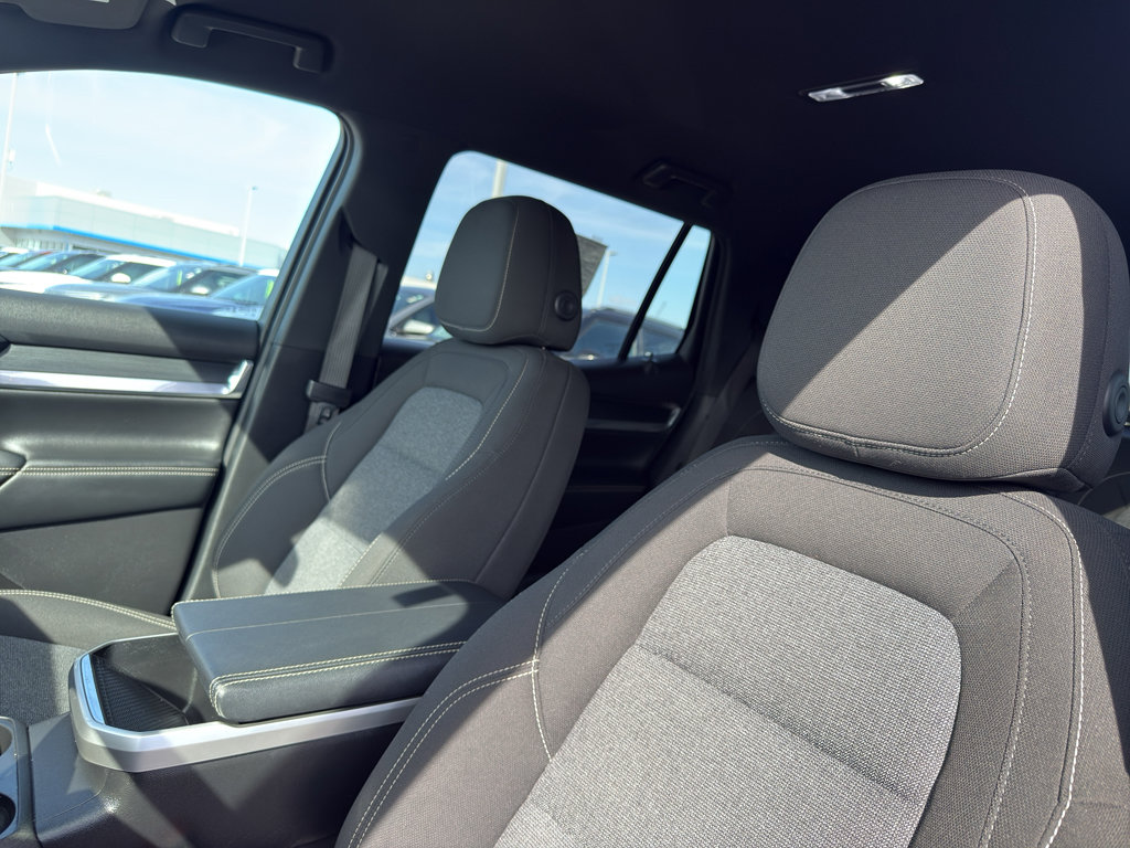 Used 2025 GMC Terrain Elevation image 28