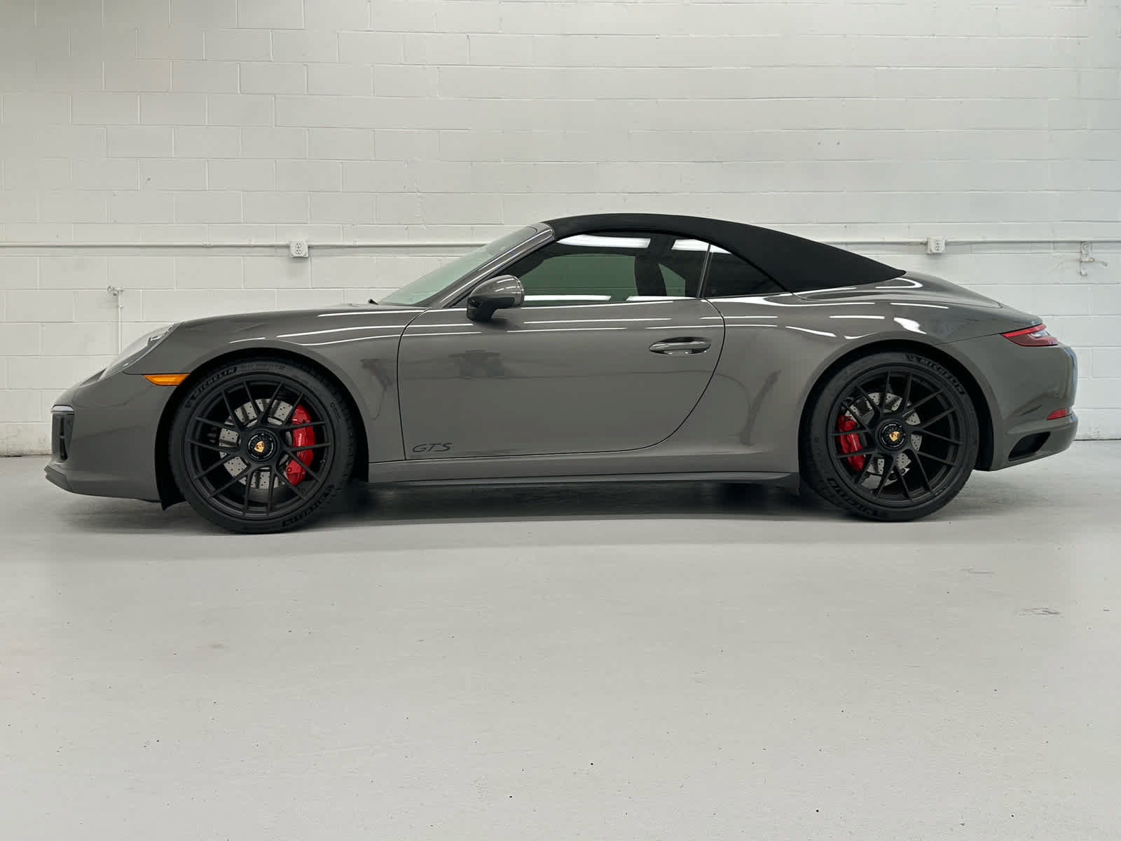 Used 2019 Porsche 911 Carrera GTS RWD image 10