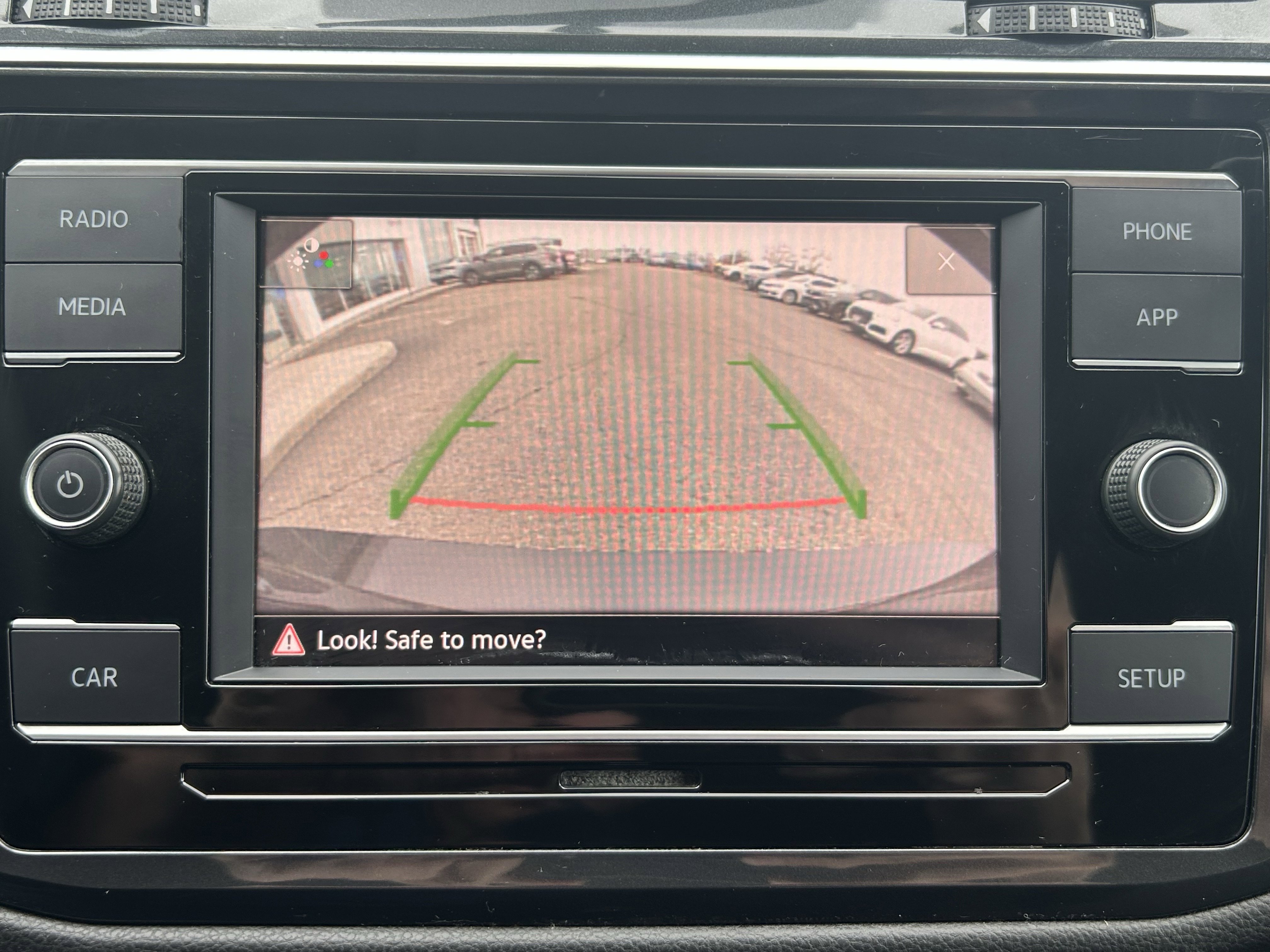 Used 2019 Volkswagen Tiguan S image 13