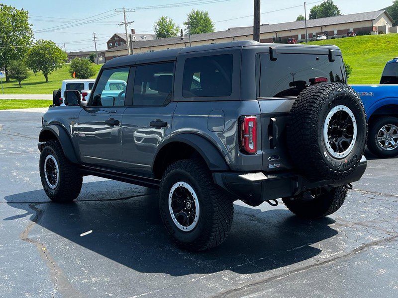 Used 2023 Ford Bronco Badlands image 6