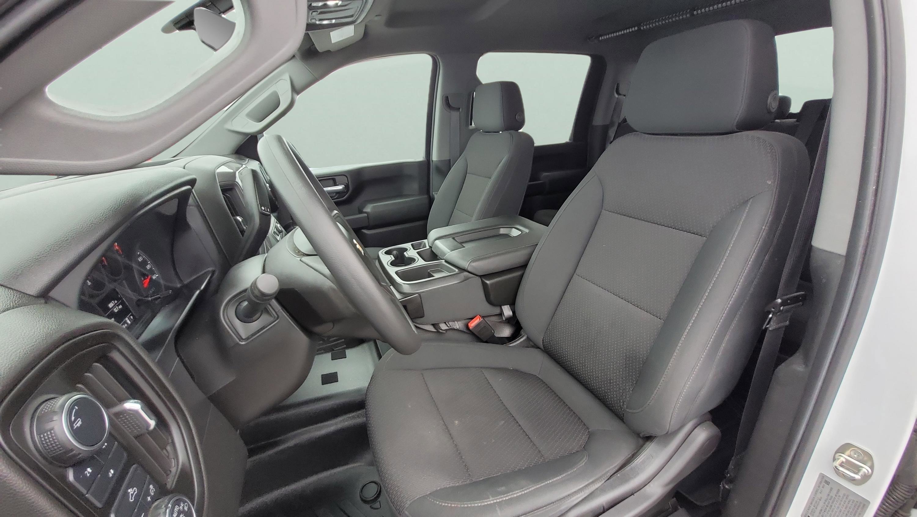 Used 2020 Chevrolet Silverado 2500 Custom w/ Custom Value Package image 24