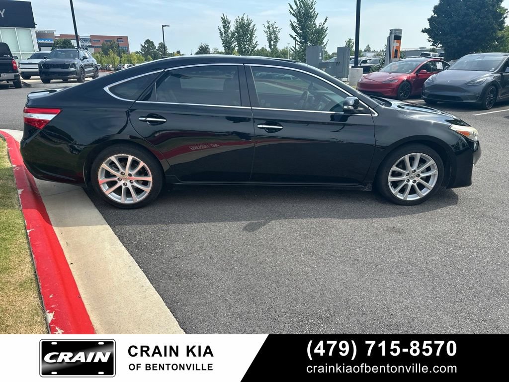 Used 2013 Toyota Avalon XLE Touring FWD image 3