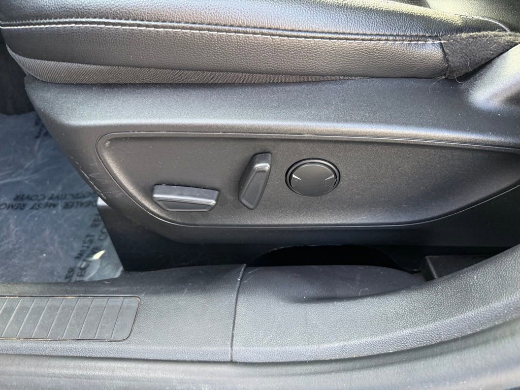 Used 2022 Ford Escape SEL w/ Technology Package image 6