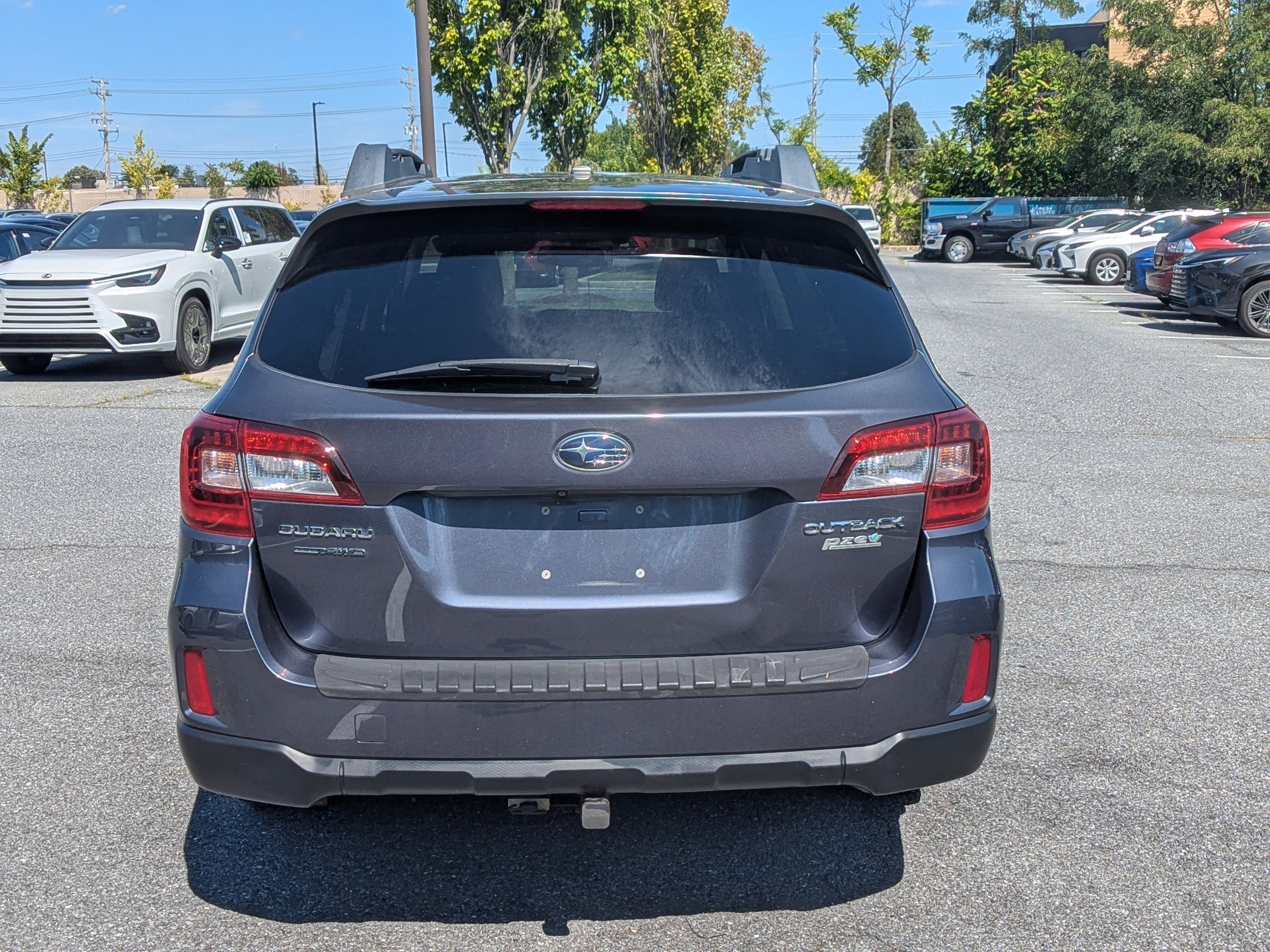 Used 2015 Subaru Outback 2.5i Limited AWD/4WD image 4