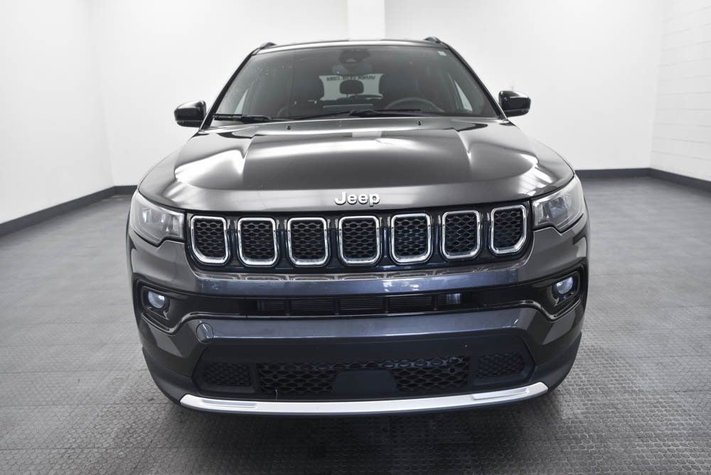 Used 2024 Jeep Compass Limited image 2