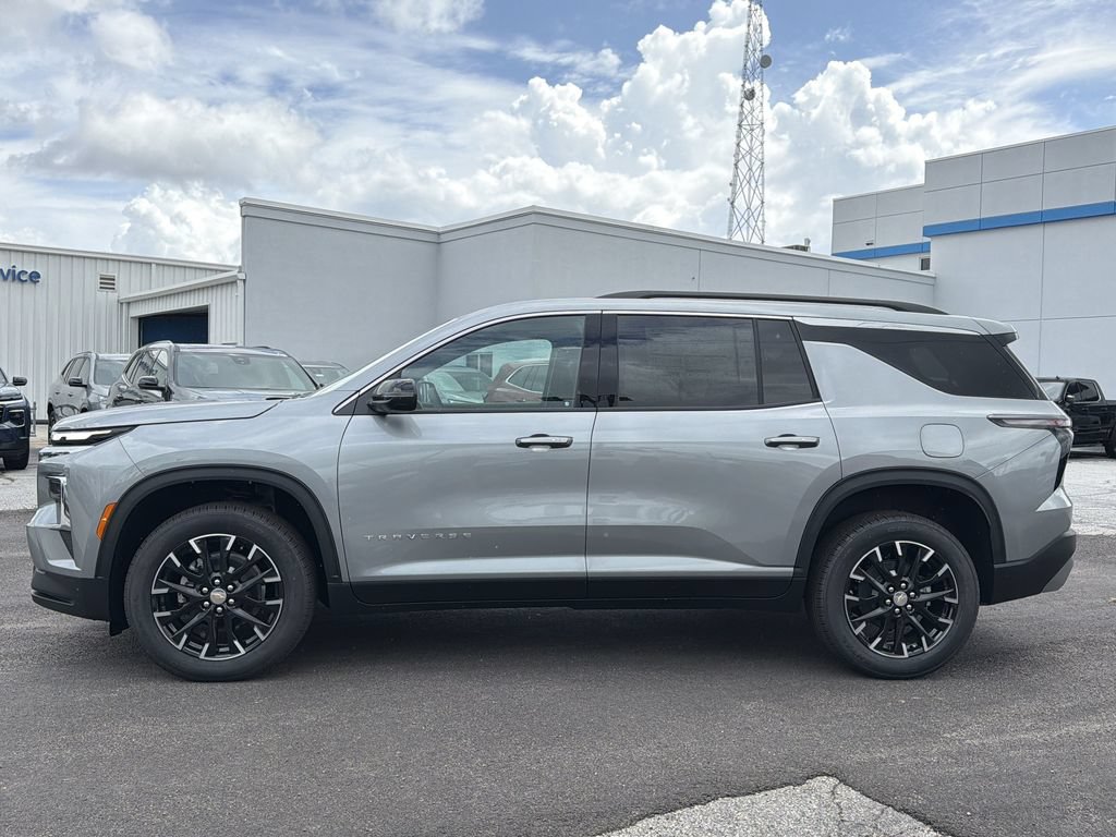 New 2026 Chevrolet Traverse LT w/ Sun and Wheel Package FWD image 4
