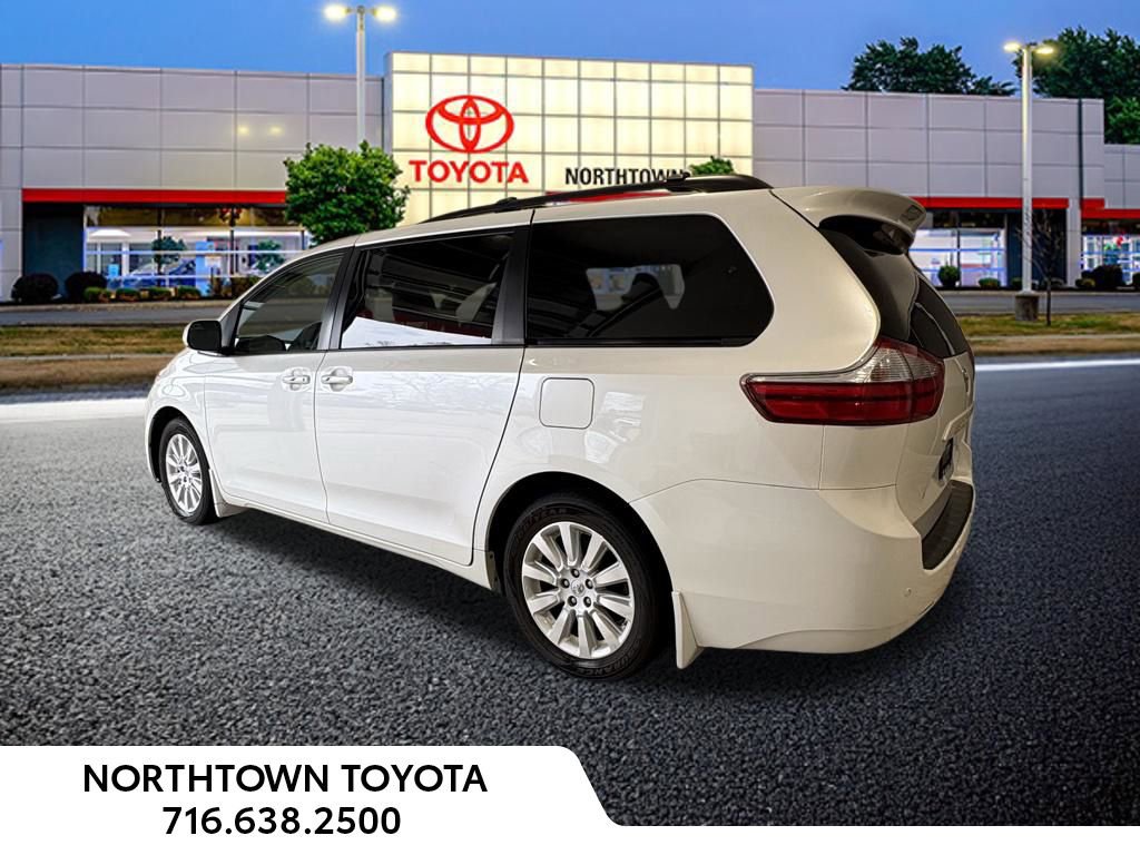 Used 2015 Toyota Sienna XLE w/ XLE Navigation Package image 3