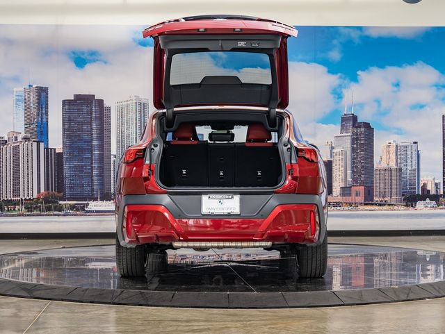 Certified 2025 BMW X2 xDrive28i AWD/4WD image 12