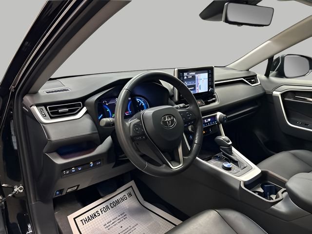Used 2019 Toyota RAV4 Limited image 17