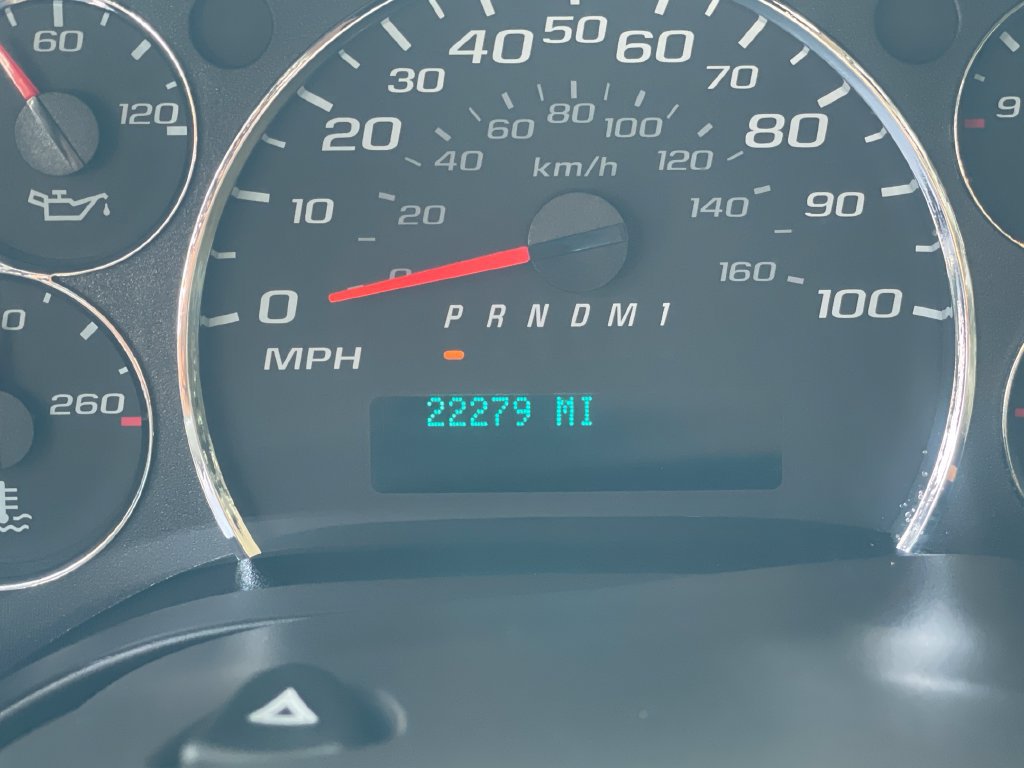 Used 2024 Chevrolet Express 2500 w/ Driver Convenience Package RWD image 13