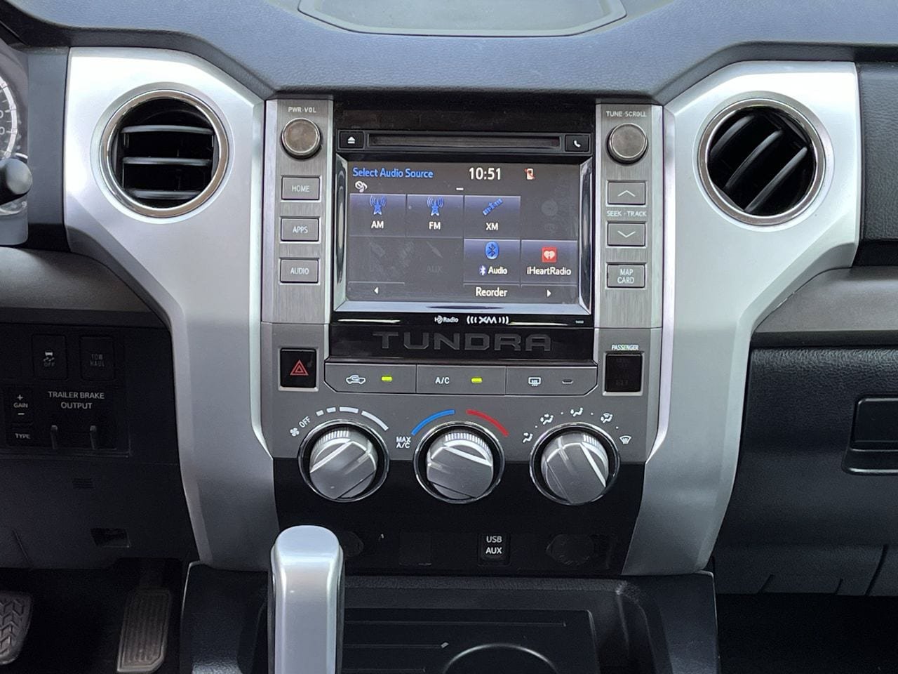 Used 2017 Toyota Tundra SR5 w/ SR5 Upgrade Package RWD image 15
