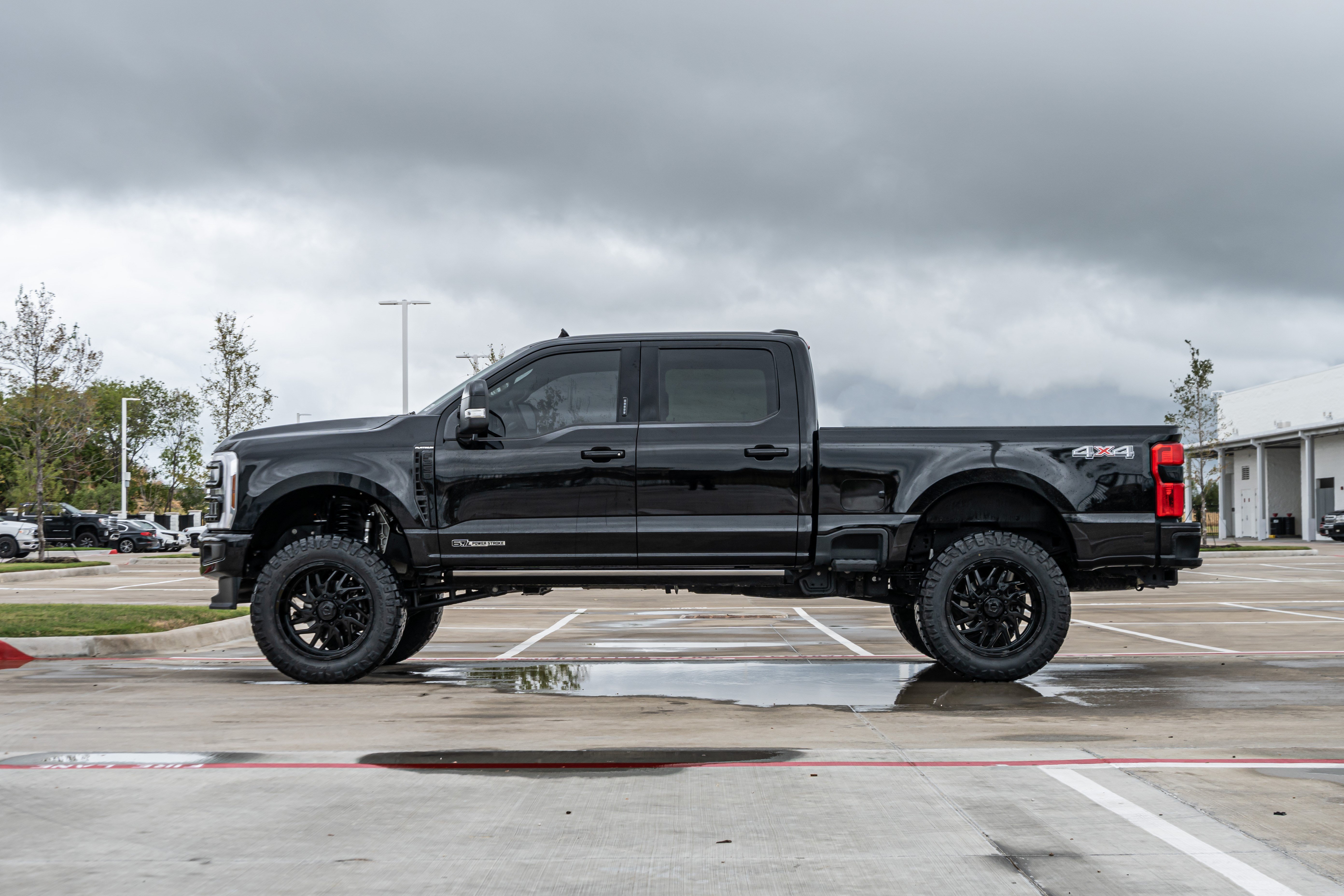 Used 2026 Ford F250 Platinum AWD/4WD image 6