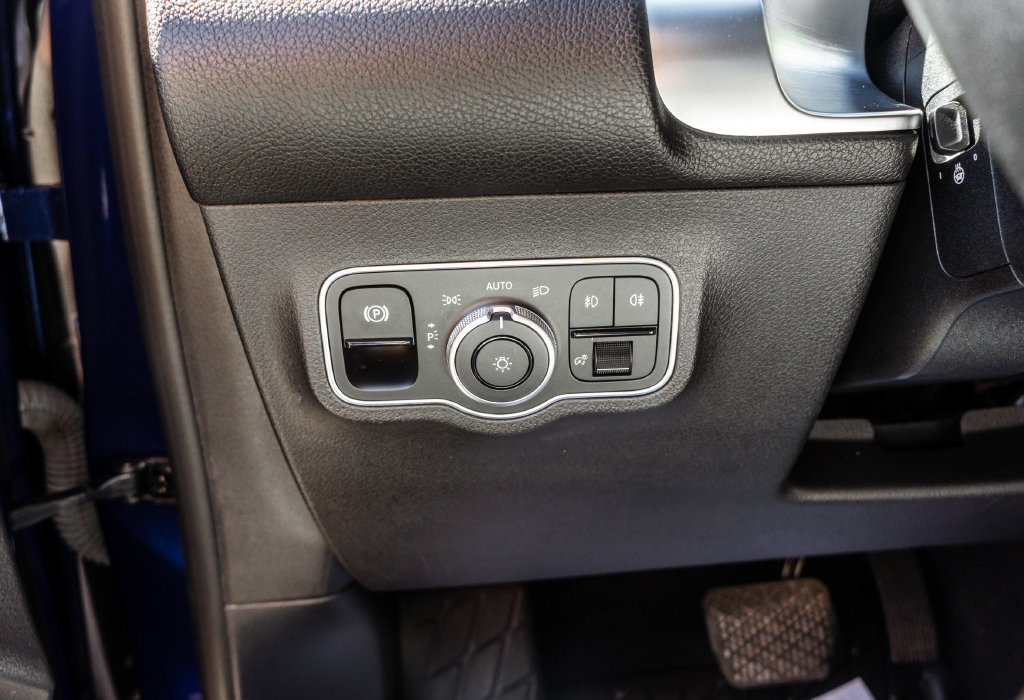 Used 2023 Mercedes-Benz GLB 250 4MATIC image 16
