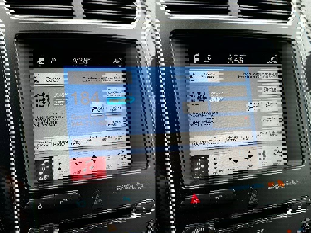 Used 2017 Ford Explorer Limited FWD image 31