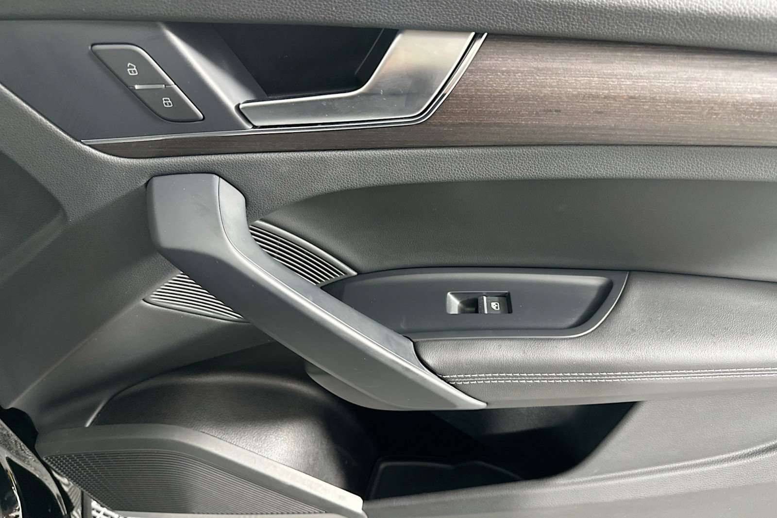 Used 2023 Audi Q5 Premium Plus w/ Premium Plus Package image 22