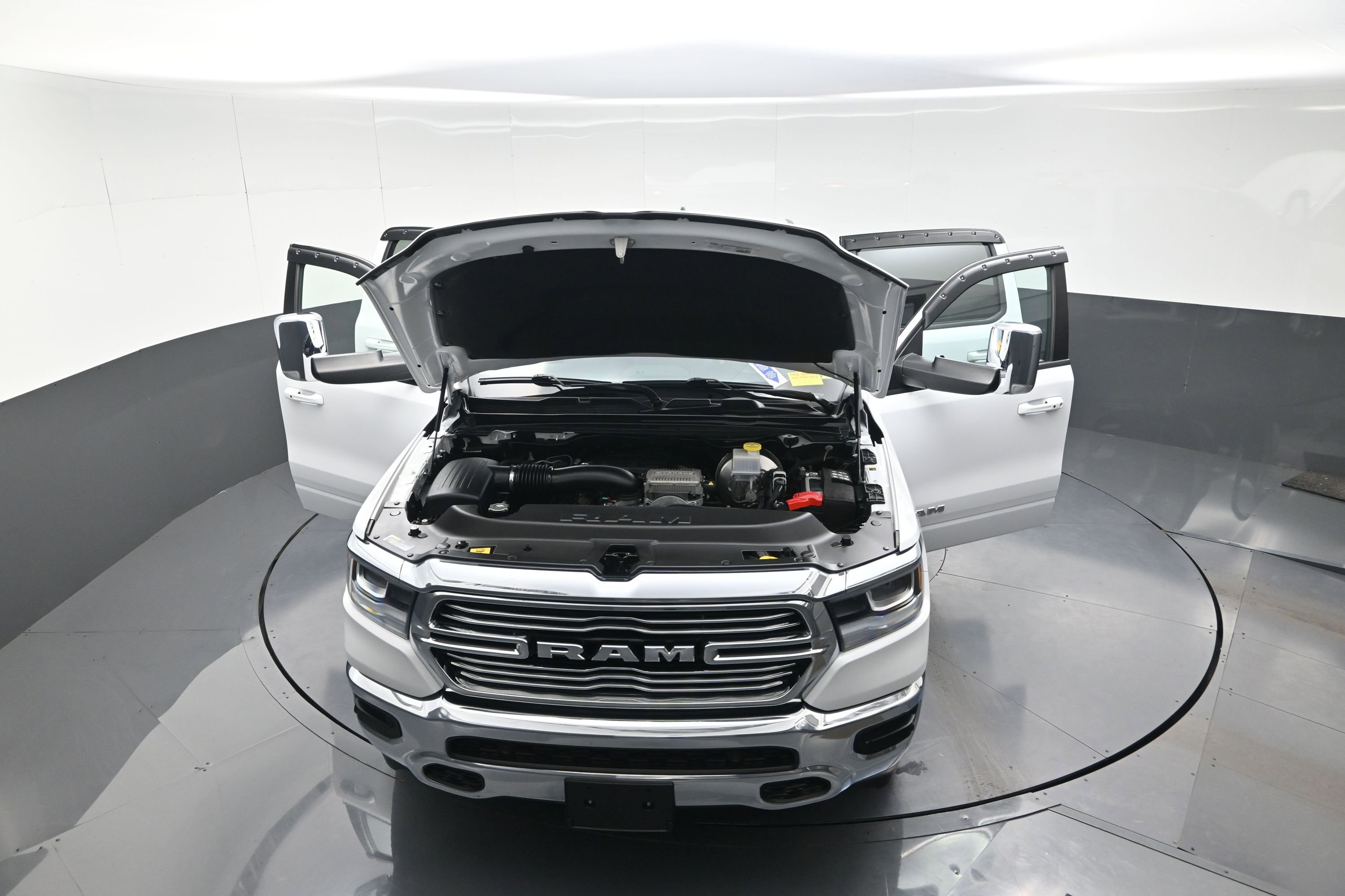 Used 2023 RAM 1500 Laramie image 12