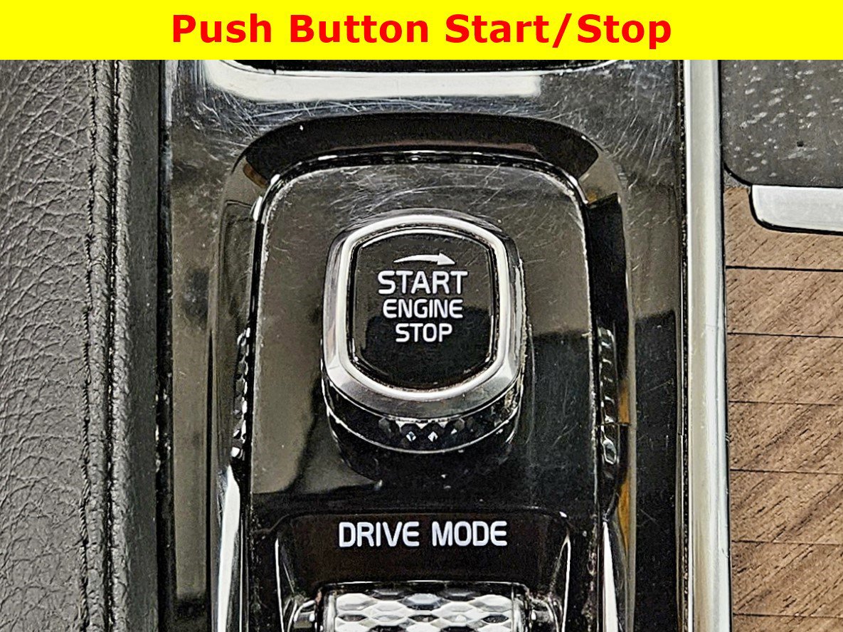 Used 2021 Volvo XC90 T6 Momentum w/ Protection Package Premier image 27