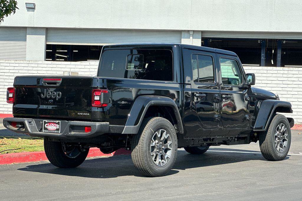 New 2026 Jeep Gladiator Sport AWD/4WD image 4