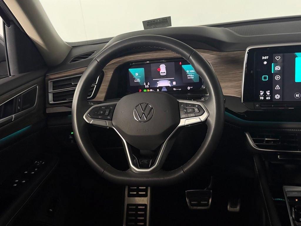 Used 2025 Volkswagen Atlas SEL Premium R-Line AWD/4WD image 17