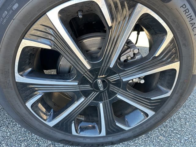 Certified 2025 Lincoln Nautilus Reserve AWD/4WD image 6