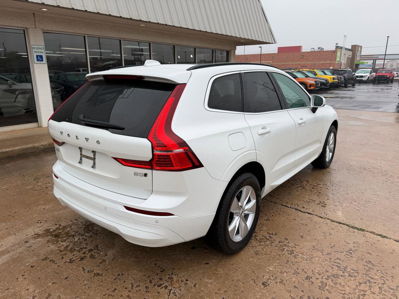 Used 2022 Volvo XC60 B5 Momentum AWD/4WD image 8