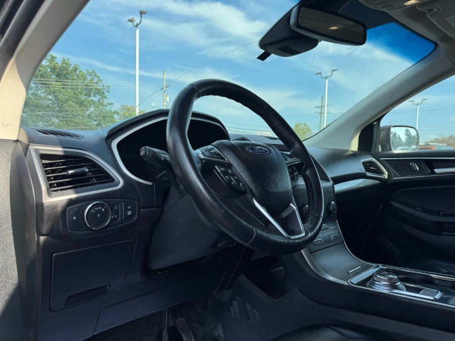 Used 2019 Ford Edge SEL w/ Equipment Group 201A AWD/4WD image 14