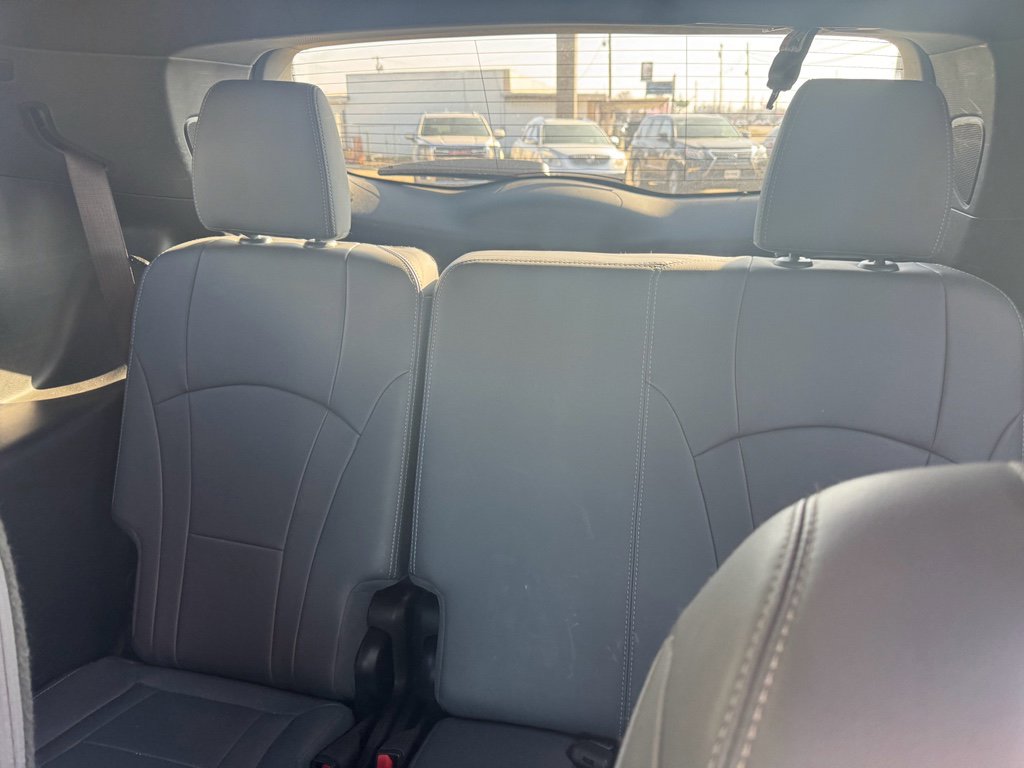 Used 2024 Buick Enclave Premium image 14