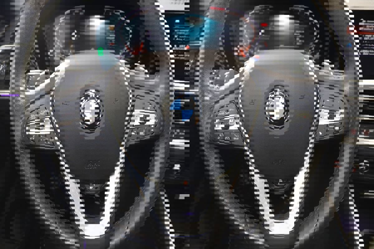 Used 2023 BMW 430i xDrive Convertible w/ Premium Package image 45